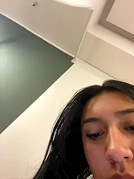 Snapshot of Nahomy_cute1 chatting on November 15, 2025, 3:48 am Nahomy cute1 online show from November 15, 2025, 3:48 am