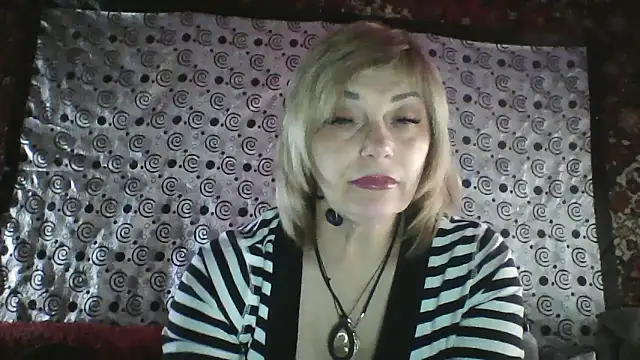 Lia Ray online show from December 18, 2025, 8:59 pm