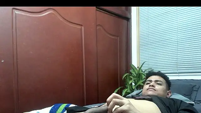 rexforctz online show from December 1, 2025, 8:08 am