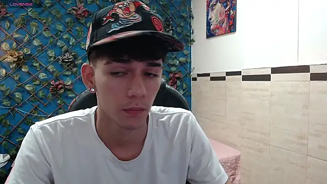 Snapshot of AmethystShadow17 chatting on November 2, 2025, 2:52 pm AmethystShadow17 online show from November 2, 2025, 2:52 pm