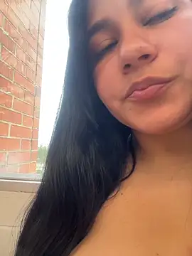 kassandra luxury online show from November 15, 2025, 6:37 pm