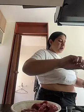 kassandra luxury online show from November 18, 2025, 6:01 pm