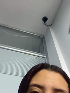 Aithana Petite online show from December 2, 2025, 3:56 am