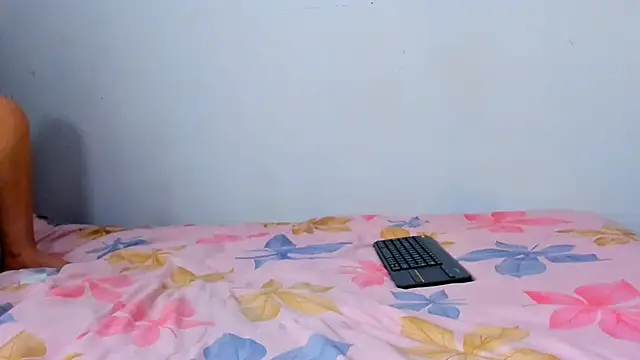 Snapshot of bellapixie chatting on November 8, 2025, 4:18 pm bellapixie online show from November 8, 2025, 4:18 pm