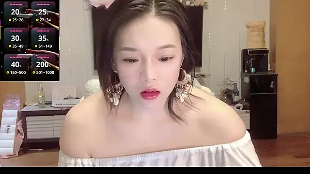 Snapshot of Mimi-777 chatting on November 18, 2025, 6:01 pm Mimi-777 online show from November 18, 2025, 6:01 pm