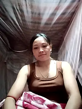 huhu-sexxy online show from October 23, 2025, 1:10 pm