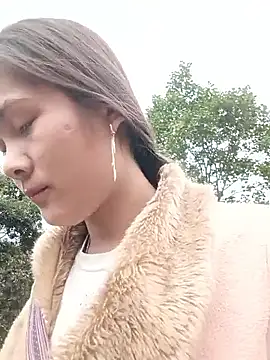 Snapshot of Lyssa-a chatting on November 20, 2025, 5:40 am Lyssa-a online show from November 20, 2025, 5:40 am