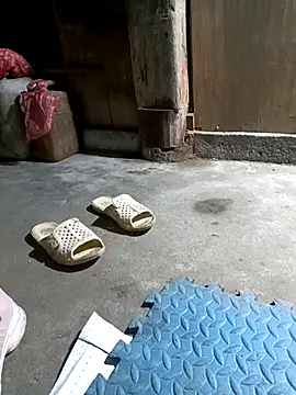 Snapshot of Lyssa-a chatting on December 2, 2025, 12:49 am Lyssa-a online show from December 2, 2025, 12:49 am