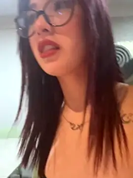 petite mariee online show from November 19, 2025, 5:29 am