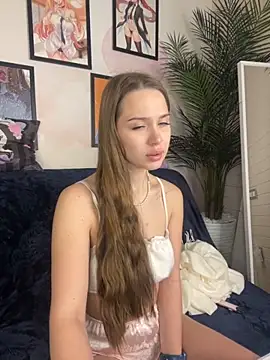 MiyaMeow- online show from November 25, 2025, 1:22 pm