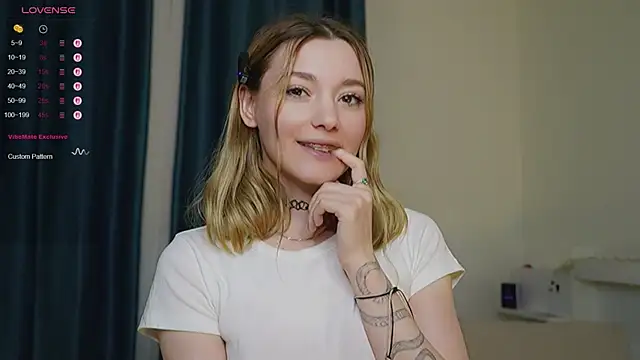 StarryMary online show from November 1, 2025, 9:06 pm