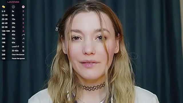 StarryMary online show from November 22, 2025, 9:03 pm