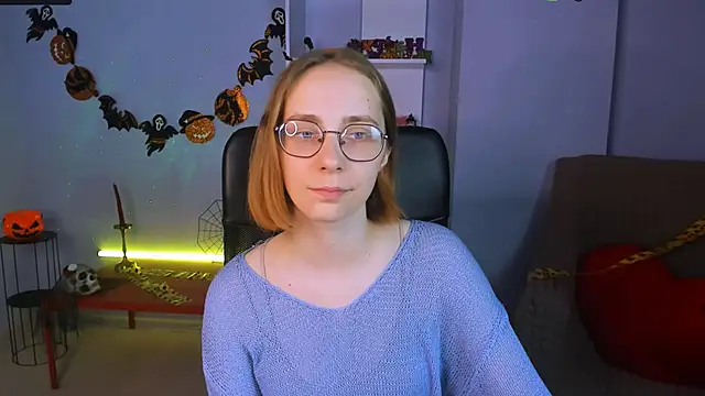 Snapshot of evalora_vei chatting on October 26, 2025, 6:52 am evalora vei online show from October 26, 2025, 6:52 am