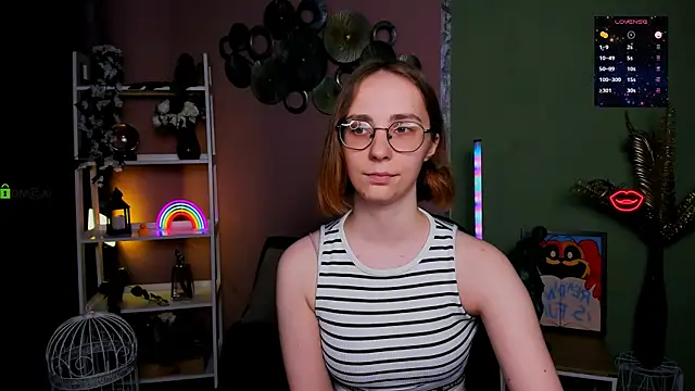 Snapshot of evalora_vei chatting on November 6, 2025, 1:12 pm evalora vei online show from November 6, 2025, 1:12 pm