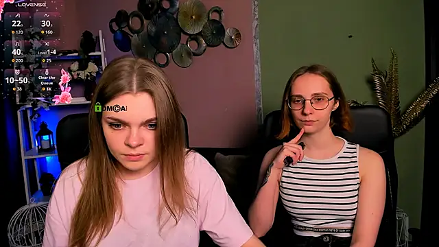 Snapshot of evalora_vei chatting on November 8, 2025, 8:18 pm evalora vei online show from November 8, 2025, 8:18 pm