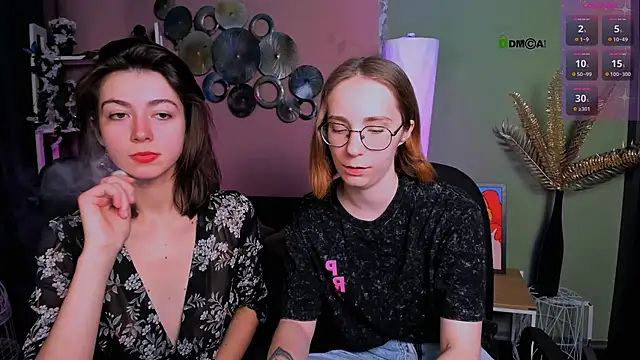 Snapshot of evalora_vei chatting on November 22, 2025, 8:30 pm evalora vei online show from November 22, 2025, 8:30 pm