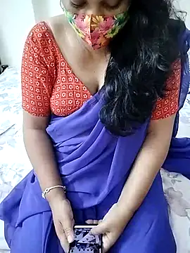 Snapshot of Hot_Boude chatting on October 19, 2025, 8:15 am Hot Boude online show from October 19, 2025, 8:15 am