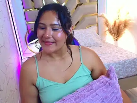 Snapshot of luna_jonezz chatting on October 21, 2025, 1:56 pm luna jonezz online show from October 21, 2025, 1:56 pm