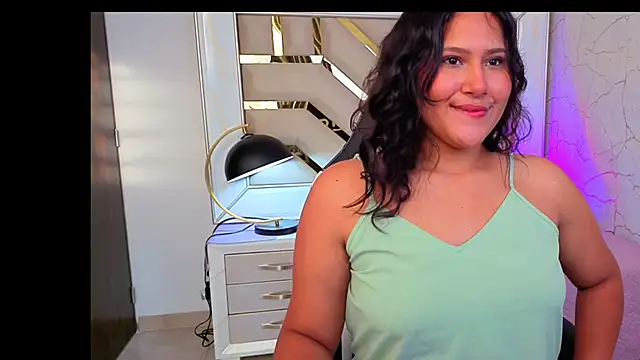 Snapshot of luna_jonezz chatting on November 7, 2025, 11:32 am luna jonezz online show from November 7, 2025, 11:32 am