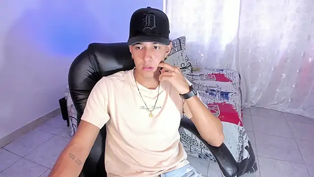 Hayden Boy  online show from October 22, 2025, 2:28 pm