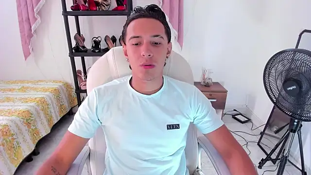 Hayden Boy  online show from November 1, 2025, 7:16 pm