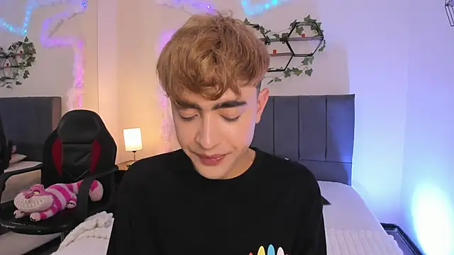 Snapshot of JustinCastiblanco chatting on November 29, 2025, 11:24 am JustinCastiblanco online show from November 29, 2025, 11:24 am