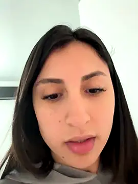 Snapshot of itsmiasofia chatting on October 14, 2025, 5:14 pm itsmiasofia online show from October 14, 2025, 5:14 pm