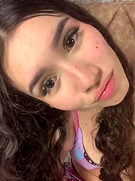 Snapshot of SsexCouplee chatting on November 13, 2025, 5:01 pm SsexCouplee online show from November 13, 2025, 5:01 pm