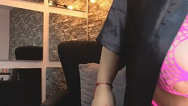 TokyoSky online show from November 6, 2025, 8:32 pm