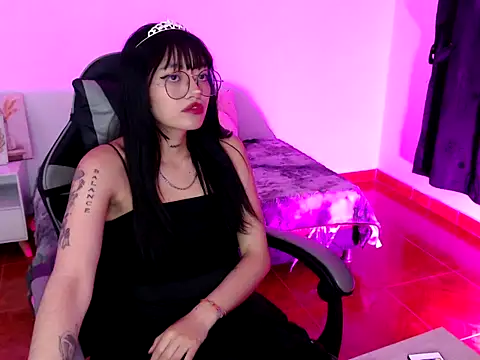 Isabella  666 online show from November 28, 2025, 4:15 am