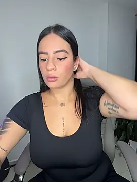 Snapshot of Emily_Kurth23 chatting on November 29, 2025, 11:19 pm Emily Kurth23 online show from November 29, 2025, 11:19 pm