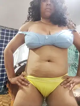 Karenmtroconiz online show from December 15, 2025, 2:54 pm