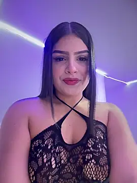 Lucianacuoper online show from October 29, 2025, 3:53 am