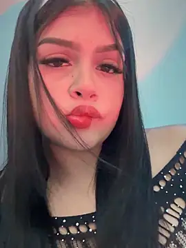 Lucianacuoper online show from November 27, 2025, 5:37 pm