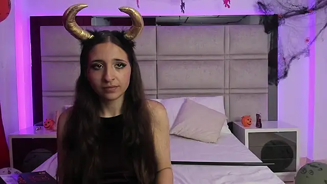 Snapshot of SweetAndSinful chatting on November 3, 2025, 3:19 am SweetAndSinful online show from November 3, 2025, 3:19 am