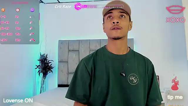 Snapshot of SweetAndSinful chatting on November 28, 2025, 4:37 am SweetAndSinful online show from November 28, 2025, 4:37 am