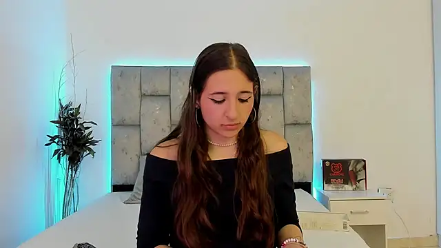 Snapshot of SweetAndSinful chatting on November 29, 2025, 3:42 am SweetAndSinful online show from November 29, 2025, 3:42 am