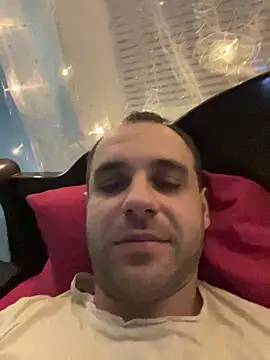 AndyLynn online show from November 8, 2025, 7:23 pm