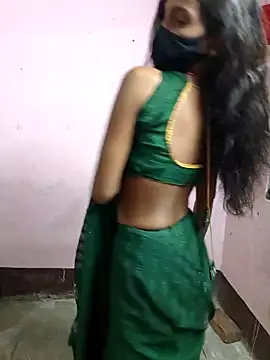 Snapshot of sweet_couple99 chatting on October 17, 2025, 1:35 pm sweet couple99 online show from October 17, 2025, 1:35 pm