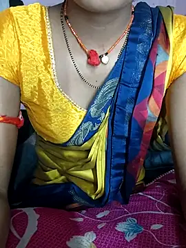 Snapshot of sweet_couple99 chatting on November 27, 2025, 8:49 am sweet couple99 online show from November 27, 2025, 8:49 am