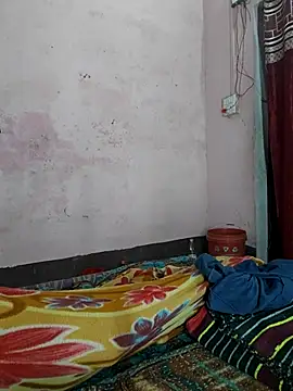 Snapshot of sweet_couple99 chatting on December 5, 2025, 4:32 am sweet couple99 online show from December 5, 2025, 4:32 am