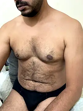 Handsome8677 online show from November 3, 2025, 11:33 am