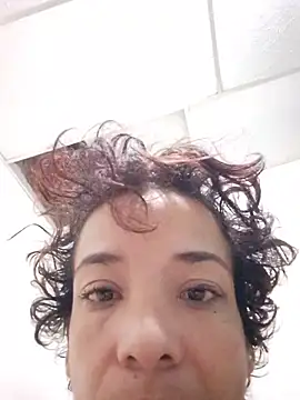 Teressa Love online show from November 12, 2025, 9:42 am