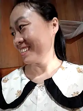 Snapshot of Spring-mky chatting on October 26, 2025, 3:56 am Spring-mky online show from October 26, 2025, 3:56 am