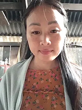 Snapshot of Spring-mky chatting on October 31, 2025, 4:13 am Spring-mky online show from October 31, 2025, 4:13 am