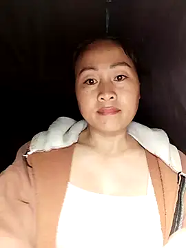 Snapshot of Spring-mky chatting on November 25, 2025, 12:10 am Spring-mky online show from November 25, 2025, 12:10 am