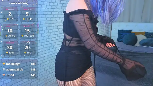 AleksaDivine online show from December 4, 2025, 9:34 pm