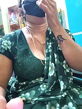 hot-telugu-queen online show from November 12, 2025, 7:31 am