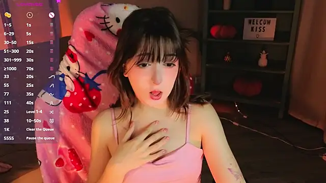 Snapshot of Soffi_Toffi chatting on December 3, 2025, 10:24 am Soffi Toffi online show from December 3, 2025, 10:24 am