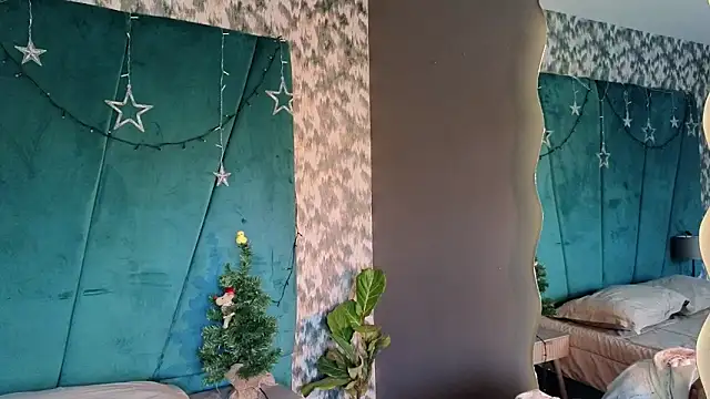 Aaron Eze online show from December 5, 2025, 8:38 pm